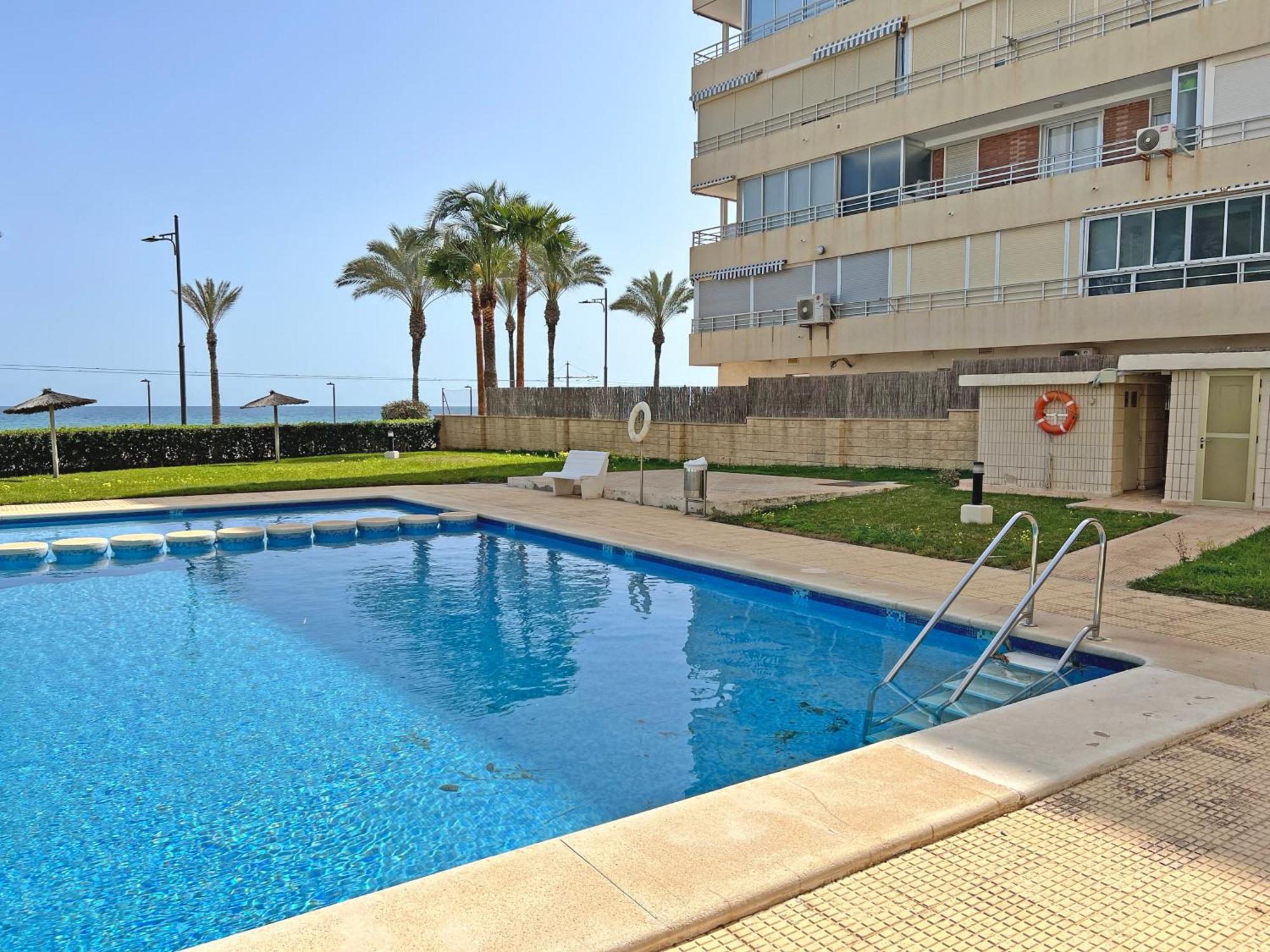 Oasis Frente Al Mar. Parking Gratis Apartment El Campello Exterior photo